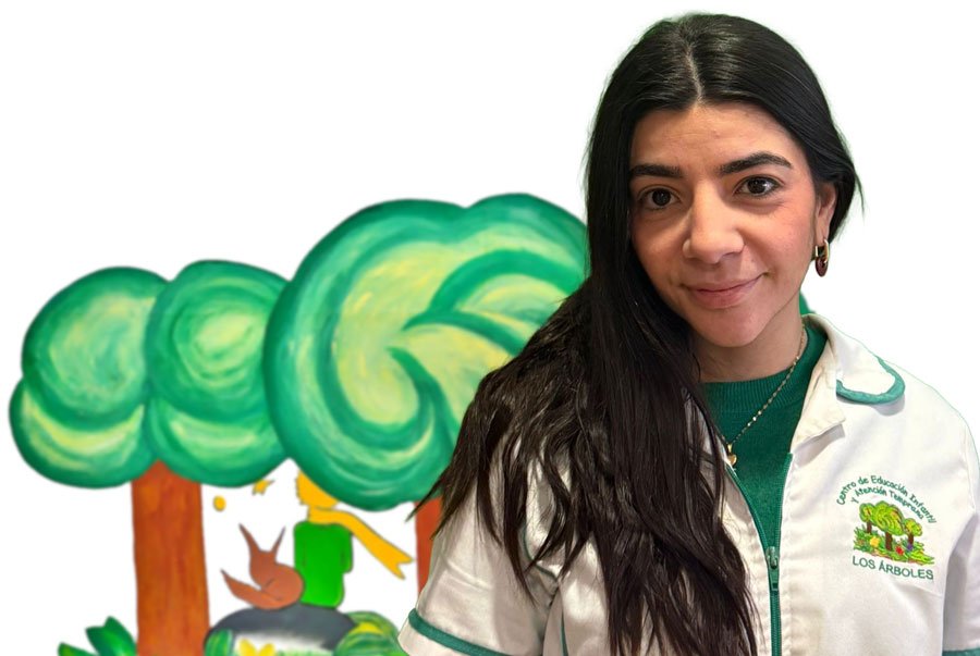 maestra en Cei los arboles